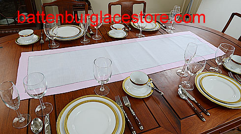 Table runner. White with Pink Lady. 16x72 - Click Image to Close